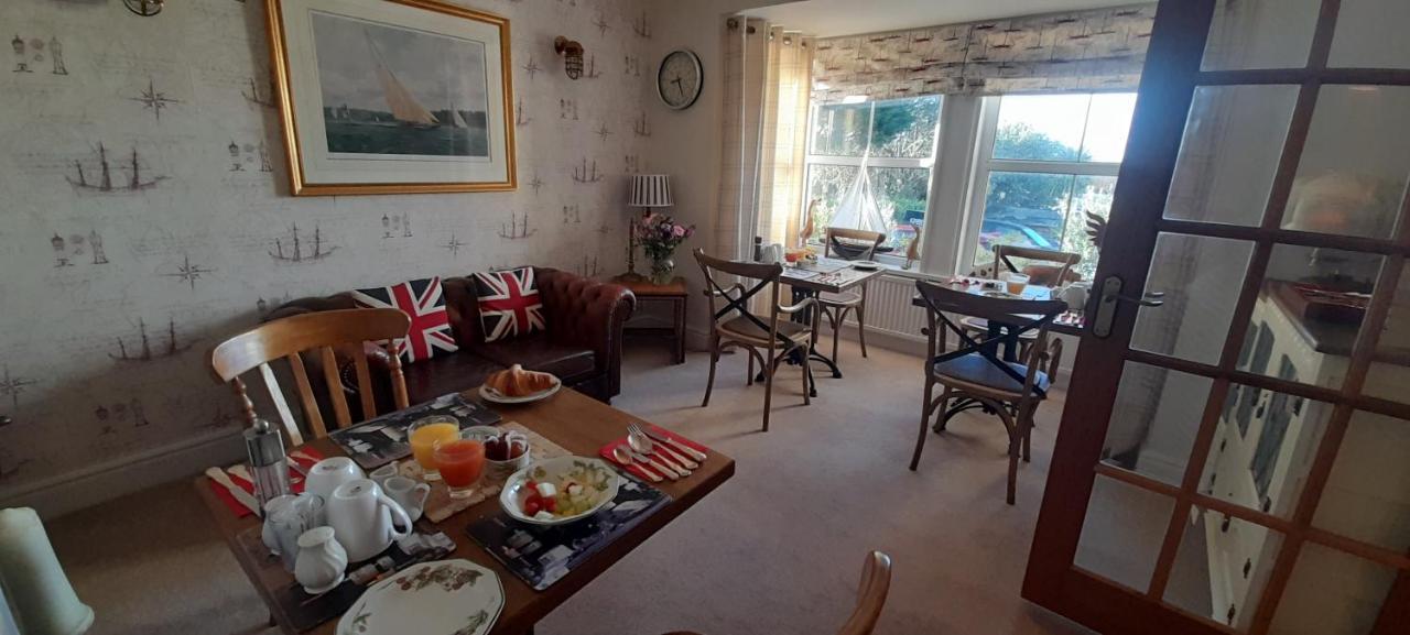 Little Orchard House Panzió Salcombe Kültér fotó
